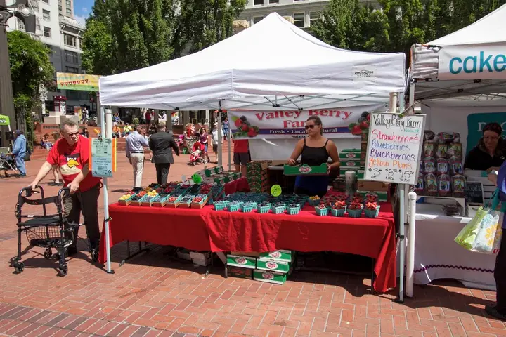 Portland Farmers Market - Pioneer Courthouse Square photo 2