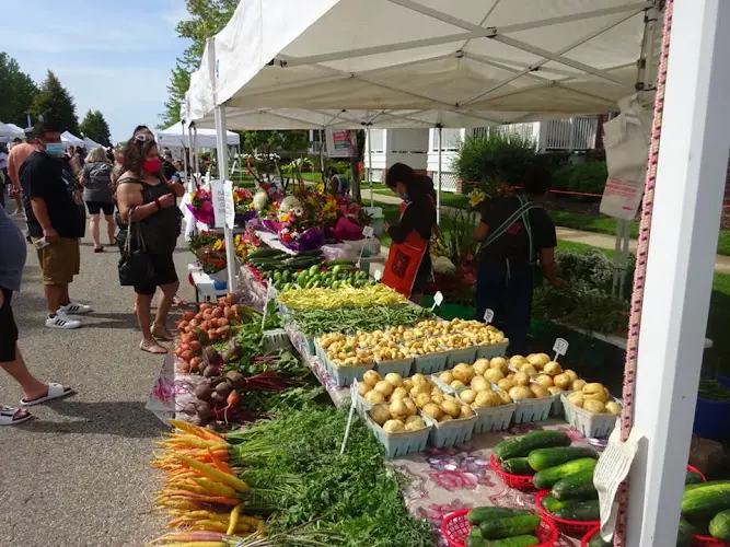 Racines Farmers Market