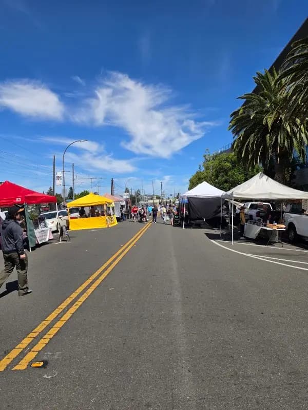 Redwood City Kiwanis Farmers Market photo 2