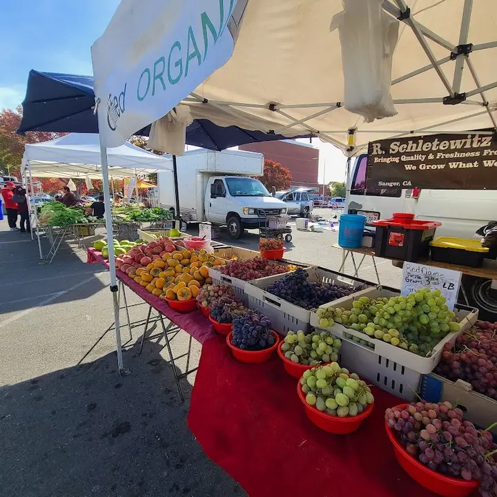 Richmond Main St. Farmers' Market photo 2