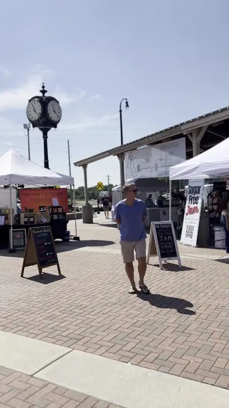 Rose District Farmers Market on Main