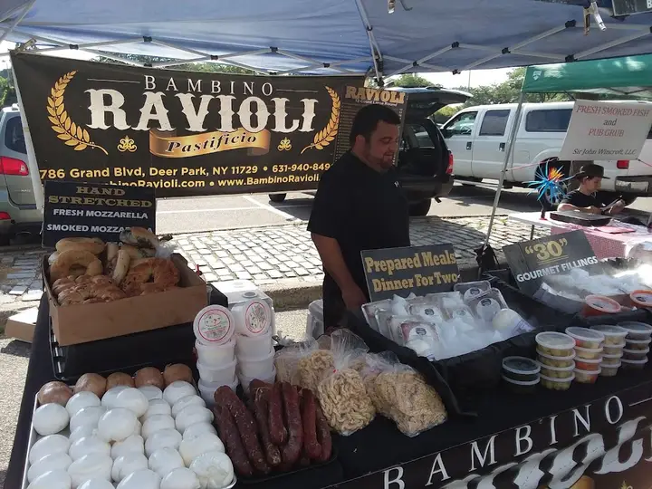 Roslyn North Hills Farmers Market photo 2