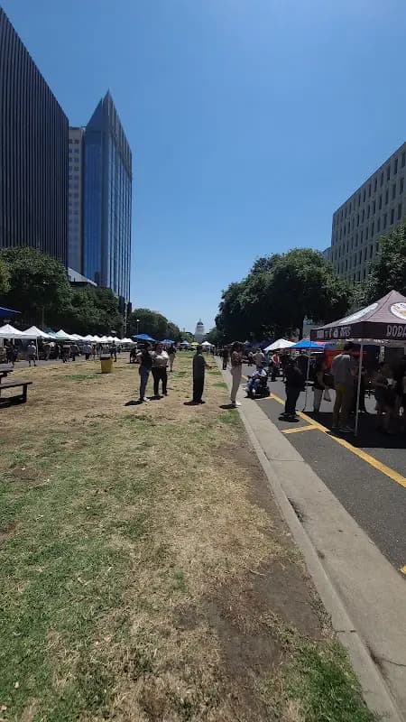 Sacramento Capitol Mall Certified Farmers' Market
