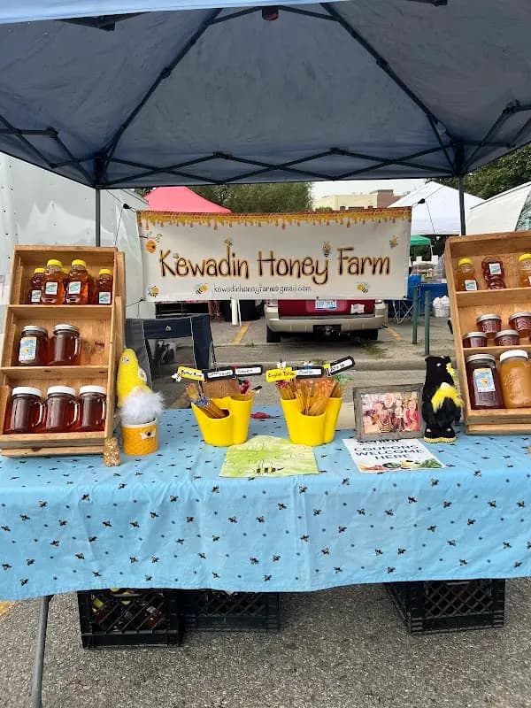Sara Hardy Downtown Farmers Market photo 2