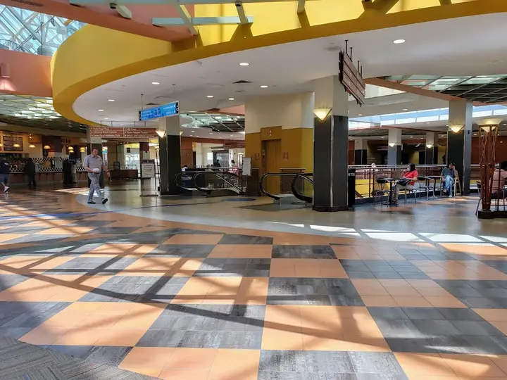 Seventh Place Mall Market