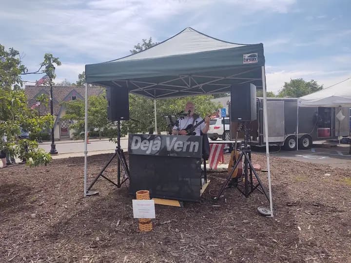 South Lyon Farmer Market photo 2