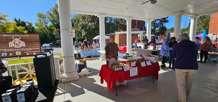 Suffolk Farmers' Market photo 2
