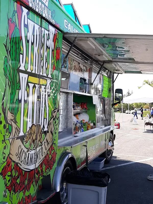 Sunrise Mall Farmers Market
