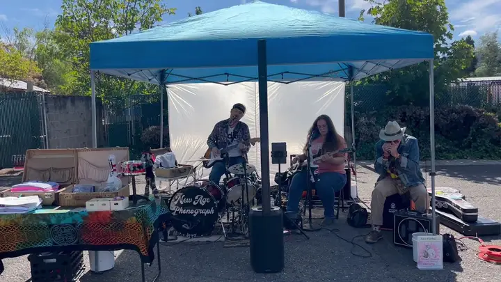 Sutherlin Farmers Market photo 2
