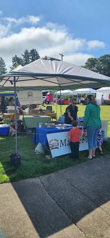 Veneta's Downtown Farmers Market