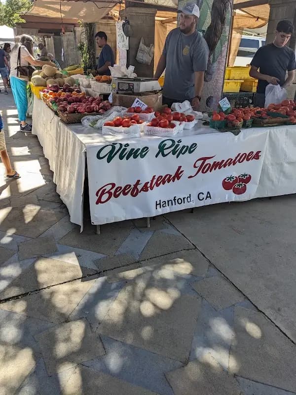 Vineyard Farmers Market