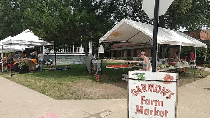 Waupaca Farm Market