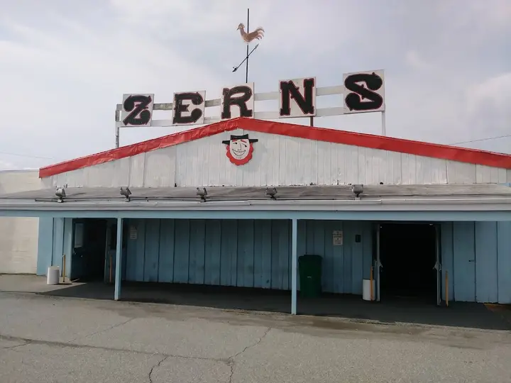 Zerns Farmers Market and Auction