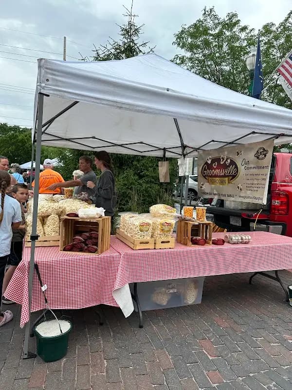 Zionsville Farmers Market photo 2